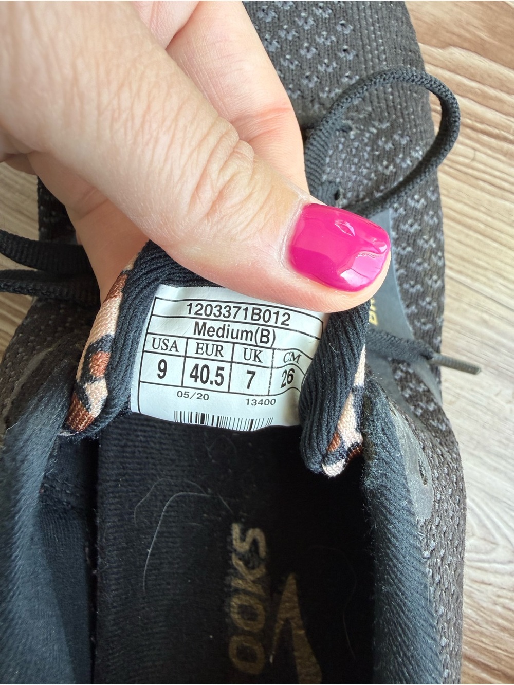 Brooks Black Women's Sneakers with Leopard-Print Midsole - Picture 8 of 13